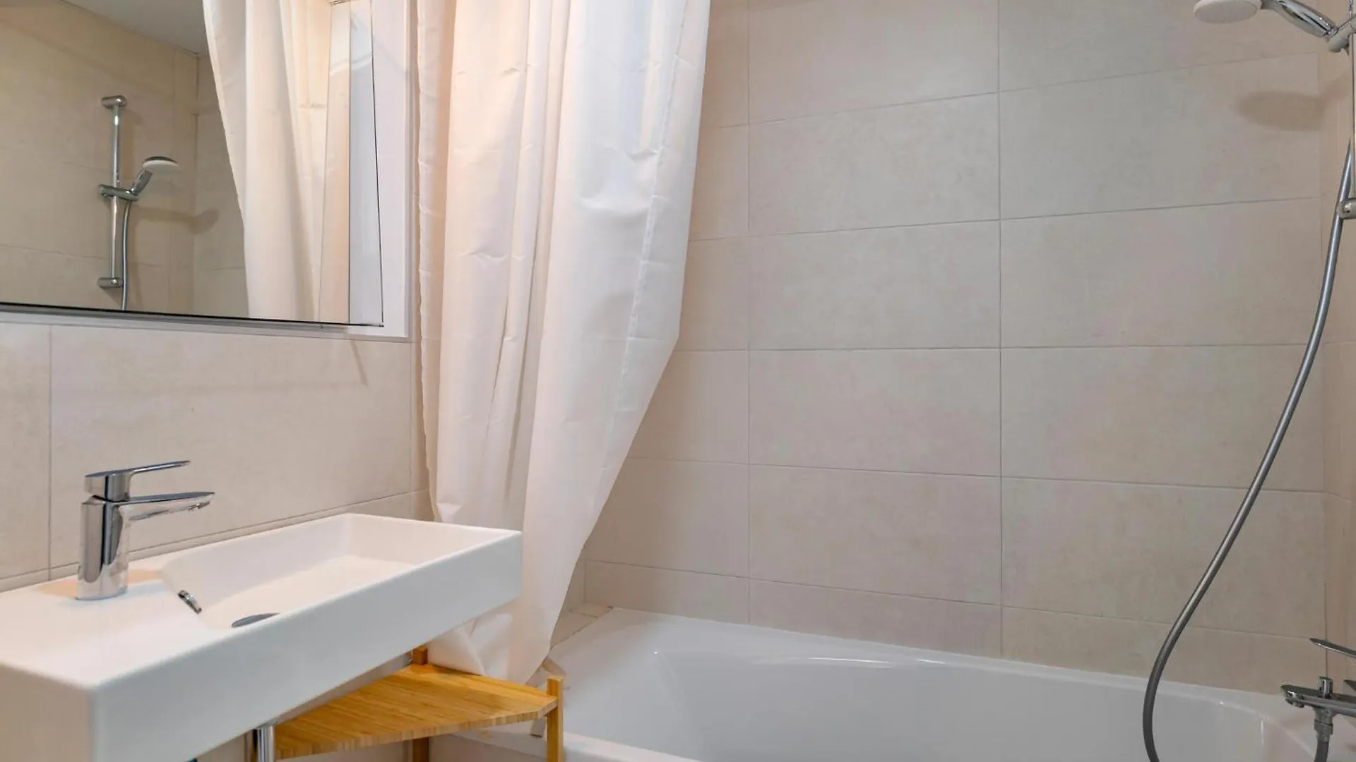Beautiful Apartment In Chipiona