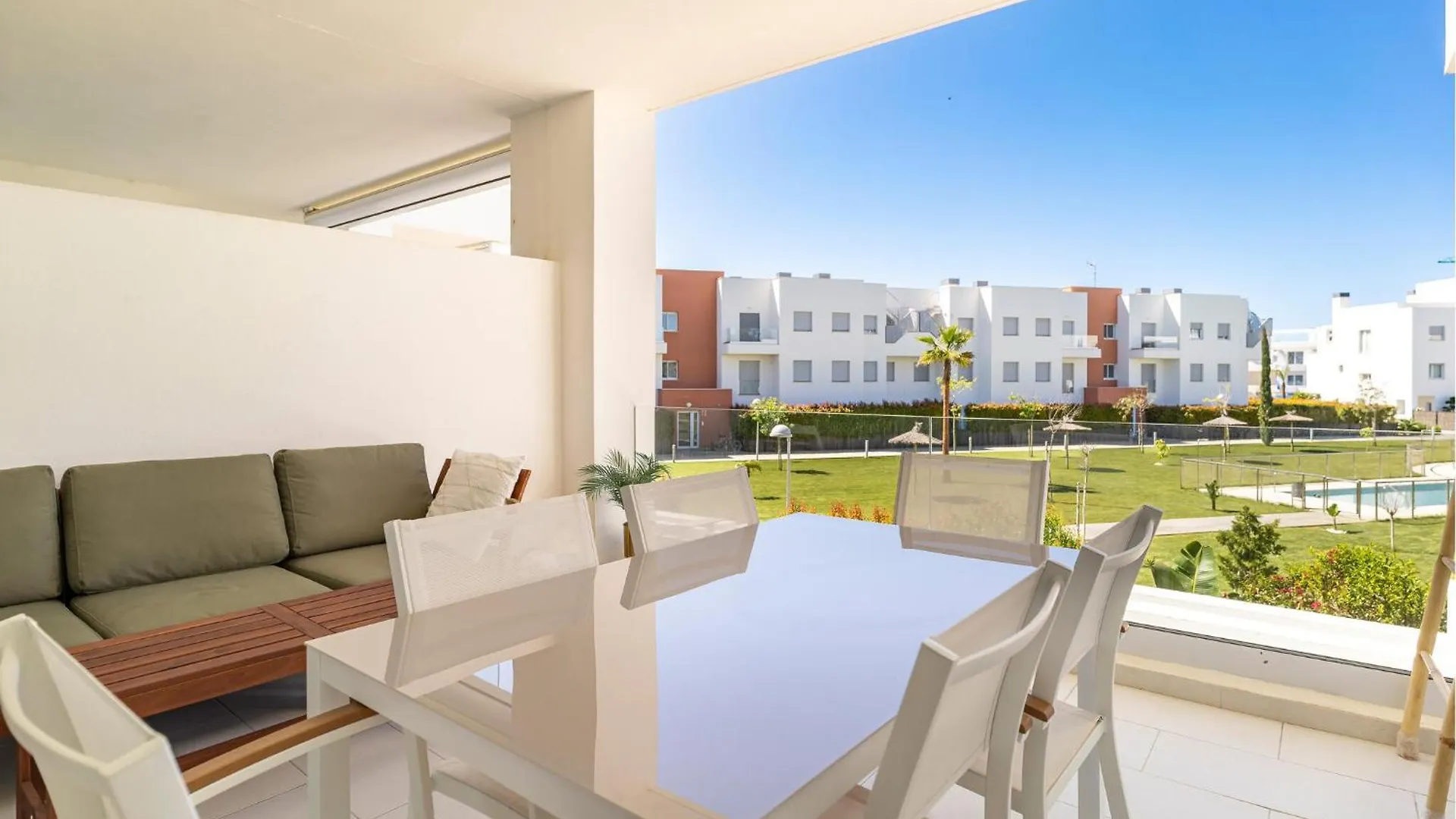 Beautiful Apartment In Chipiona